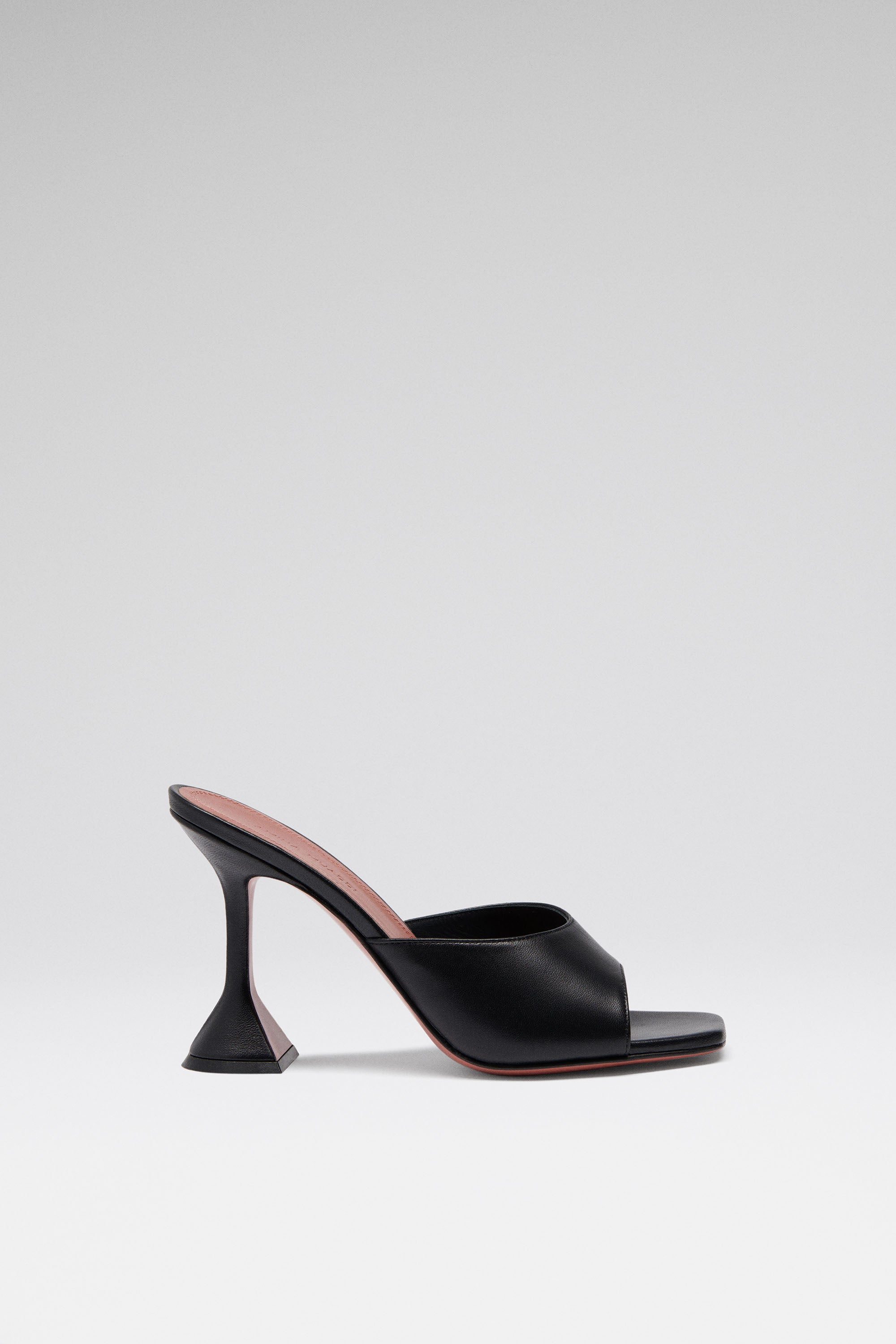 Lupita Slipper